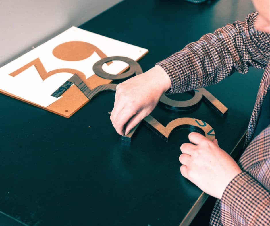 Laser-Cut Numbers vs Traditional Signage: Exploring the Differences